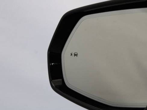 Used 2023 Cadillac XT6 Sport image 19