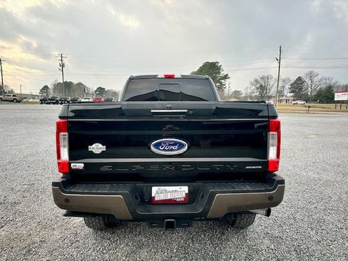 Used 2017 Ford F250 King Ranch image 2