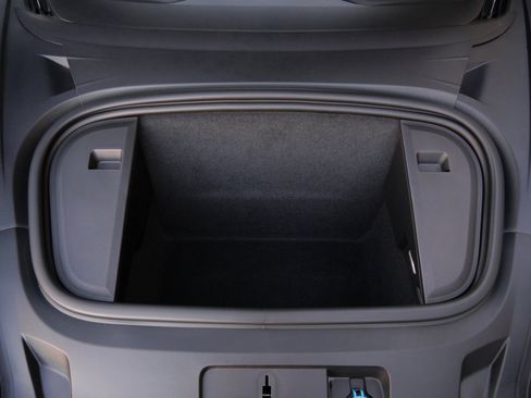 Used 2020 Porsche Taycan Turbo S image 27