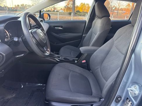Used 2021 Toyota Corolla LE image 13