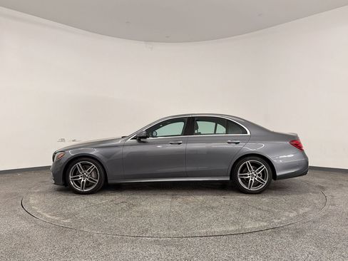 Used 2020 Mercedes-Benz E 350 Sedan image 2