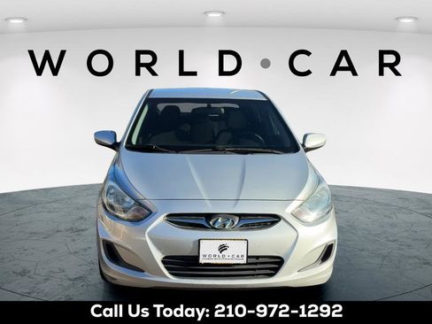 Used 2014 Hyundai Accent GS image 2