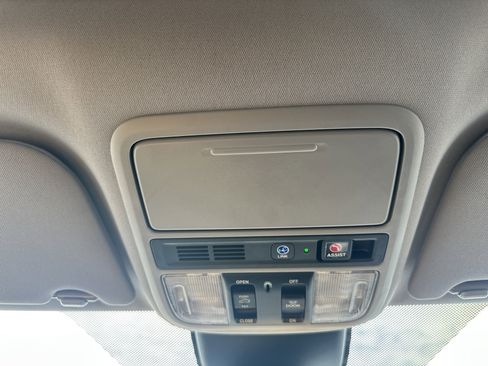 Used 2024 Honda Odyssey Elite image 40