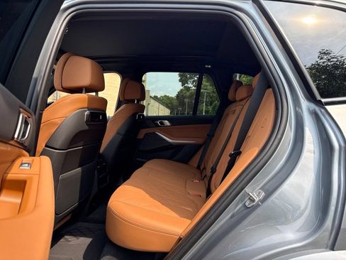 Used 2026 BMW X5 xDrive40i w/ M Sport Package AWD/4WD image 16