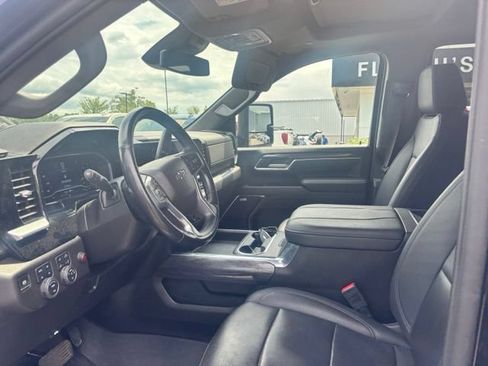 Used 2024 Chevrolet Silverado 2500 LTZ w/ LTZ Plus Package AWD/4WD image 10