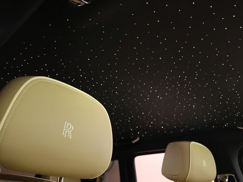 Used 2022 Rolls-Royce Cullinan image 21