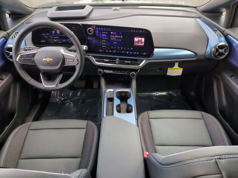 Used 2026 Chevrolet Equinox EV LT w/ Convenience Package II image 23