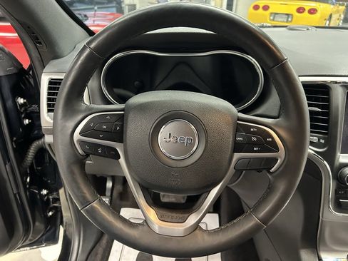 Used 2018 Jeep Grand Cherokee Altitude image 10