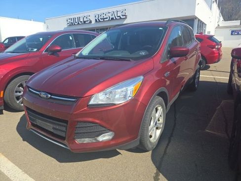 Used 2016 Ford Escape SE w/ Equipment Group 201A image 6