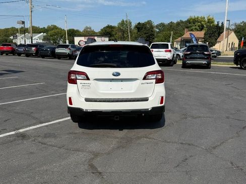 Used 2016 Subaru Outback 2.5i Limited AWD/4WD image 12