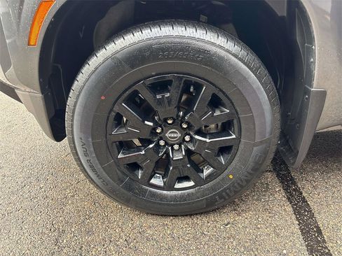 Used 2023 Nissan Frontier SV w/ Midnight Edition Package image 33