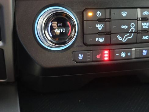 Used 2021 Ford F350 Platinum w/ Tremor Off-Road Package AWD/4WD image 9