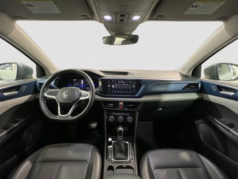 Used 2023 Volkswagen Taos SE w/ Panoramic Sunroof Package AWD/4WD image 16