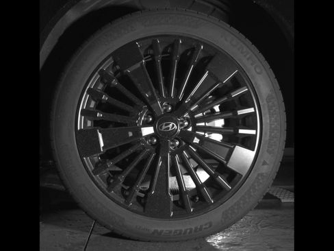 Used 2025 Hyundai Santa Fe Calligraphy FWD image 11