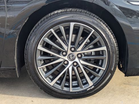 Used 2022 Lexus ES 350 w/ Premium Package image 29