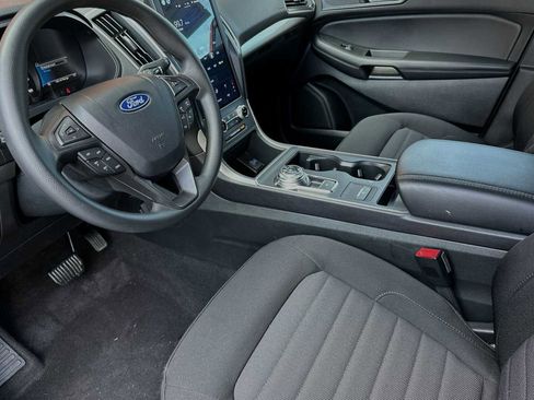 New 2024 Ford Edge SE w/ Black Appearance Package image 7