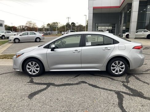 New 2026 Toyota Corolla LE image 3