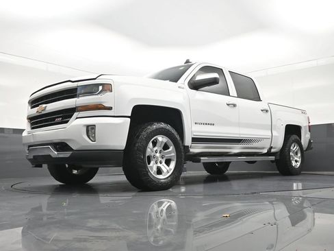 Used 2018 Chevrolet Silverado 1500 LT w/ All Star Edition AWD/4WD image 25