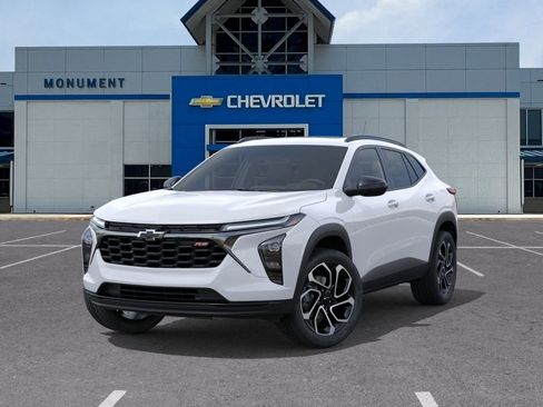 New 2026 Chevrolet Trax RS w/ Sunroof Package FWD image 6