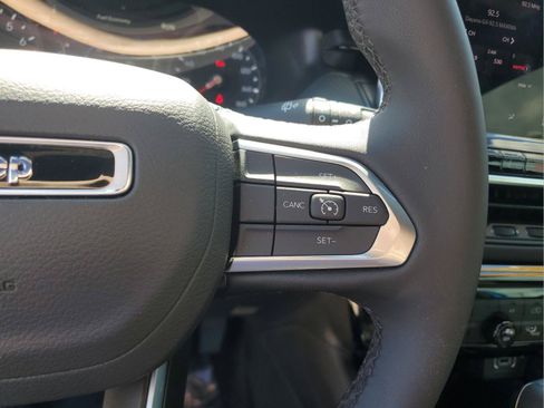 Used 2026 Jeep Compass Latitude AWD/4WD image 25
