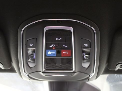 Used 2025 Jeep Wagoneer Series II image 23