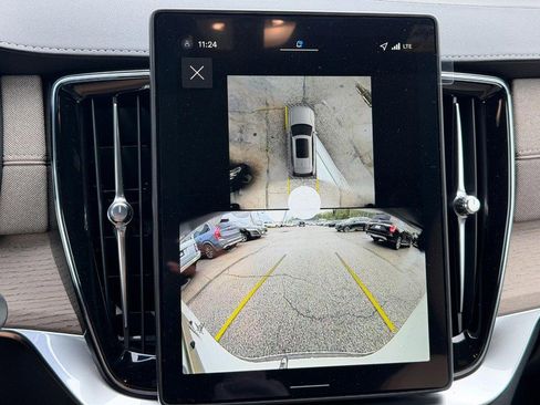 New 2026 Volvo XC90 B6 Plus w/ Protection Package Premier image 15