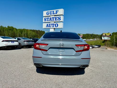 Used 2021 Honda Accord Sport image 2