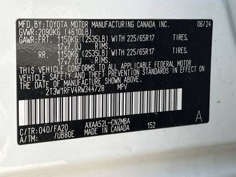 Used 2024 Toyota RAV4 XLE FWD image 29