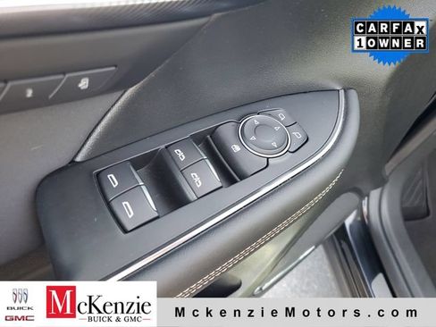 Used 2025 Buick Envision Sport Touring AWD/4WD image 9