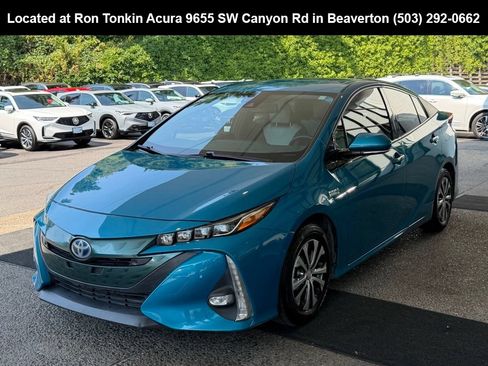Used 2018 Toyota Prius Prime Advanced w/ Carpet Mat Package FWD image 4
