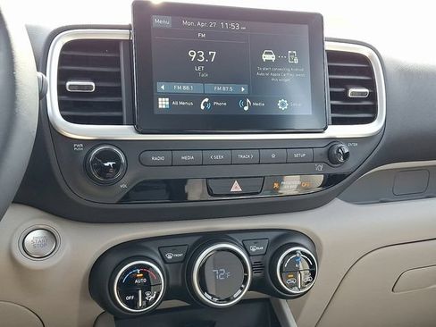 New 2026 Hyundai Venue SEL FWD image 9