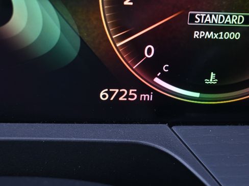 Used 2025 INFINITI QX80 Sensory image 26