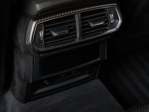 Used 2023 Lamborghini Urus Performante AWD/4WD image 38