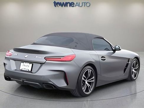 Used 2021 BMW Z4 M40i w/ Executive Package image 10