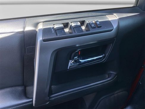 Used 2020 Toyota 4Runner SR5 image 14