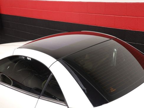Used 2014 Mercedes-Benz SLK 250 image 33