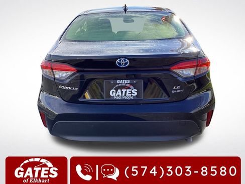 Used 2025 Toyota Corolla LE image 8