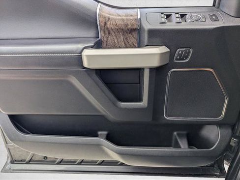 Used 2019 Ford F250 Lariat w/ Lariat Ultimate Package AWD/4WD image 10