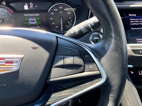 Used 2023 Cadillac XT5 Premium Luxury w/ LPO, Floor Liner Package AWD/4WD image 19
