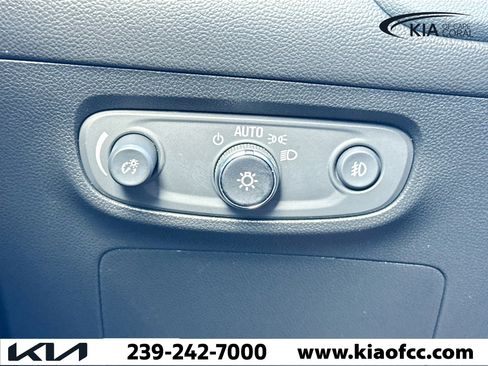 Used 2022 Buick Encore GX Select image 31