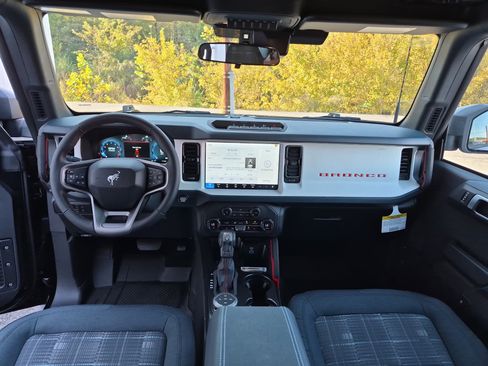 New 2025 Ford Bronco Heritage Edition image 20
