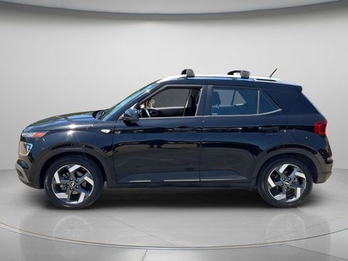 Certified 2023 Hyundai Venue SEL FWD image 3