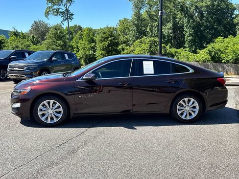 Used 2021 Chevrolet Malibu LT FWD image 4