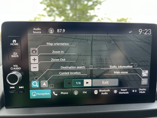 Used 2025 Honda Pilot Elite image 16