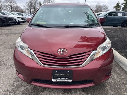 Used 2015 Toyota Sienna LE image 11