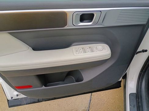 Used 2025 Hyundai Santa Fe SEL image 19