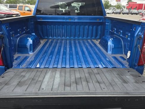 Used 2022 Chevrolet Silverado 1500 LT AWD/4WD image 11