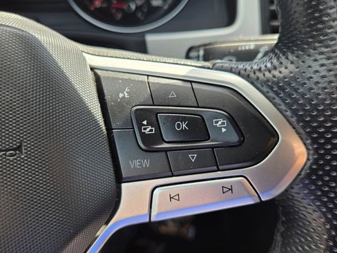 Used 2021 Volkswagen Atlas Cross Sport SE w/ Panoramic Sunroof Package image 26