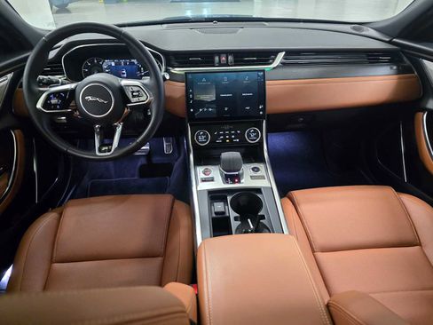 Used 2023 Jaguar XF R-Dynamic SE image 21