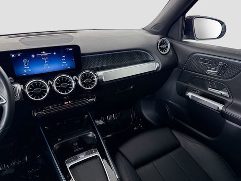 Used 2024 Mercedes-Benz GLB 250 image 22